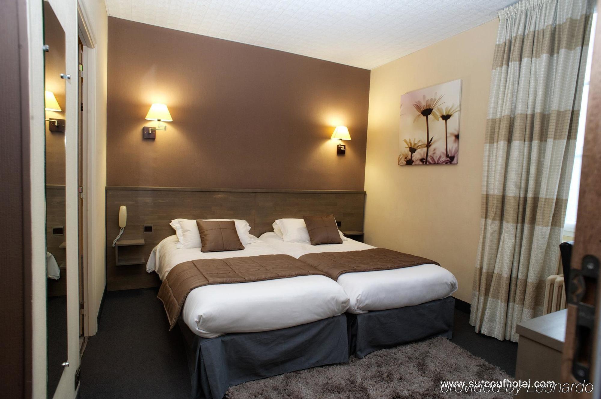Brit Hotel Le Surcouf Сен-Мало Экстерьер фото
